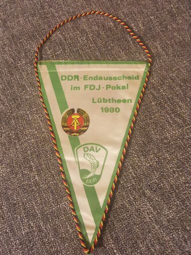 Vorderseite DDR FDJ Pokal
